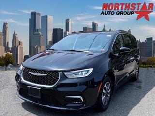 2021 Chrysler Pacifica for sale in Wantage NJ