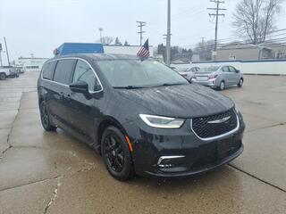 2024 Chrysler Pacifica for sale in Roseville MI
