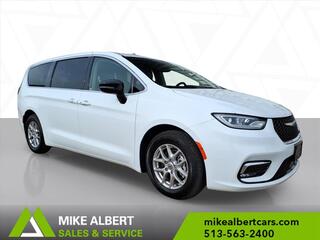 2024 Chrysler Pacifica for sale in Cincinnati OH