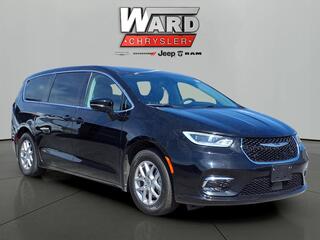 2024 Chrysler Pacifica for sale in Carbondale IL