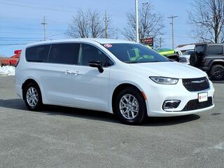 2025 Chrysler Pacifica