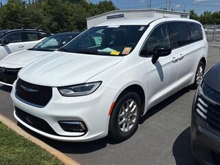 2025 Chrysler Pacifica