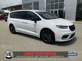 2025 Chrysler Pacifica