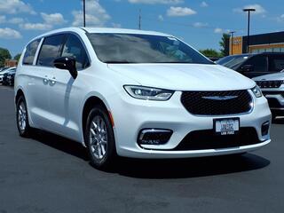 2025 Chrysler Pacifica