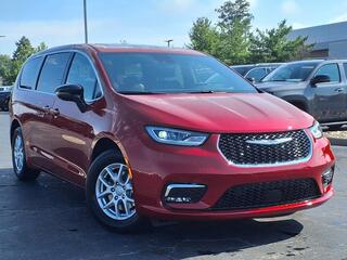 2025 Chrysler Pacifica for sale in Cincinnati OH