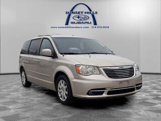 2015 Chrysler Town And Country for sale in Webster Groves MO