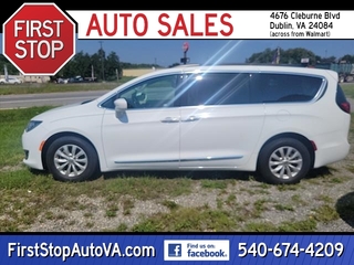 2017 Chrysler Pacifica for sale in Dublin VA