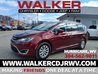 2019 Chrysler Pacifica for sale in Hurricane WV