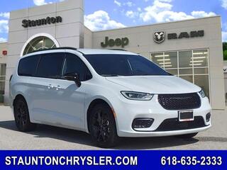 2024 Chrysler Pacifica for sale in Staunton IL