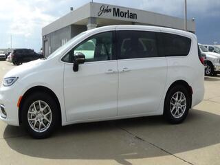 2025 Chrysler Pacifica for sale in Cape Girardeau MO