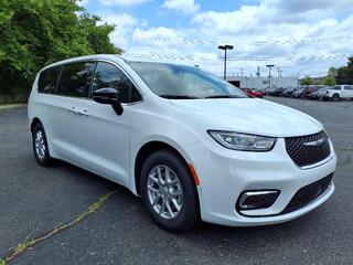 2025 Chrysler Pacifica for sale in Plymouth MI