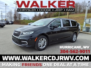 2026 Chrysler Pacifica for sale in Hurricane WV
