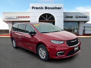 2026 Chrysler Pacifica for sale in Janesville WI