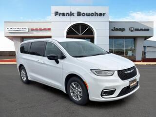 2026 Chrysler Pacifica for sale in Janesville WI