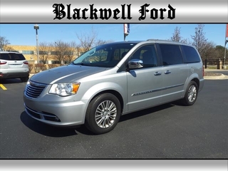 2014 Chrysler Town And Country for sale in Plymouth MI