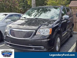 2015 Chrysler Town And Country for sale in St. Charles IL
