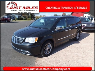 2016 Chrysler Town And Country for sale in Rice Lake WI