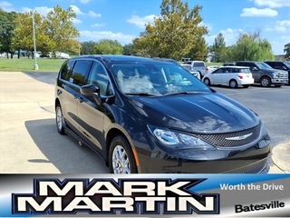2024 Chrysler Voyager
