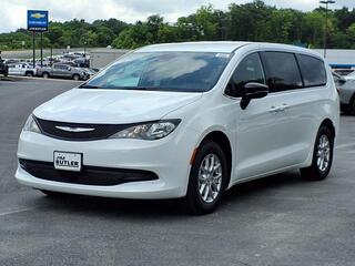 2025 Chrysler Voyager