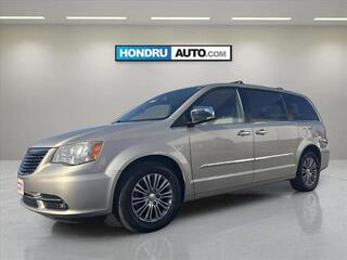 2014 Chrysler Town And Country for sale in Elizabethtown PA