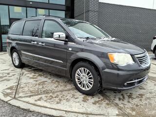 2014 Chrysler Town And Country for sale in Dayton OH