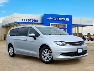 2023 Chrysler Voyager