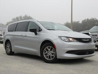 2024 Chrysler Voyager