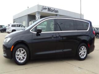 2024 Chrysler Voyager