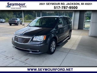 2014 Chrysler Town And Country for sale in Jackson MI