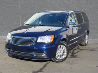 2015 Chrysler Town And Country for sale in Toledo OH