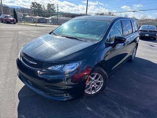 2022 Chrysler Voyager