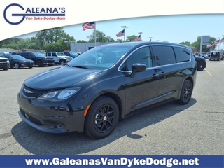 2023 Chrysler Voyager