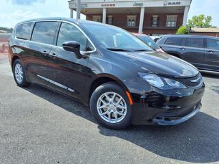 2025 Chrysler Voyager