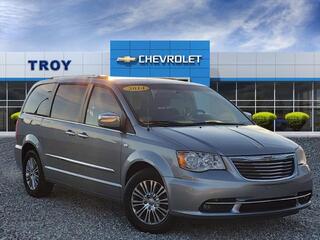 2014 Chrysler Town And Country for sale in Troy OH