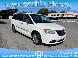 2016 Chrysler Town And Country for sale in Syracuse NY