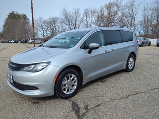 2023 Chrysler Voyager