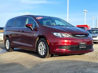 2020 Chrysler Voyager