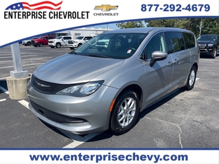 2021 Chrysler Voyager