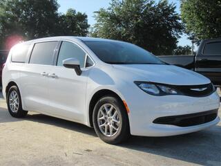 2023 Chrysler Voyager