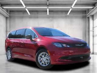2025 Chrysler Voyager
