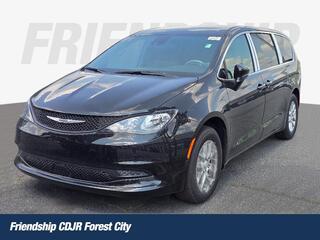 2025 Chrysler Voyager