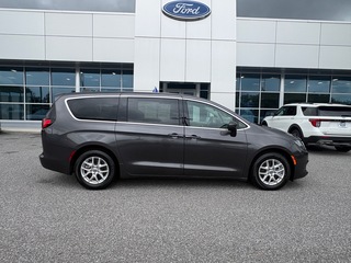 2023 Chrysler Voyager