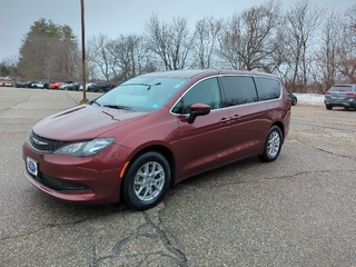 2023 Chrysler Voyager