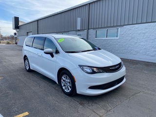 2023 Chrysler Voyager