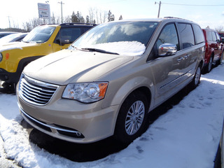 2014 Chrysler Town & Country for sale in Pickford MI