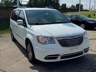 2014 Chrysler Town And Country for sale in Monroe WI