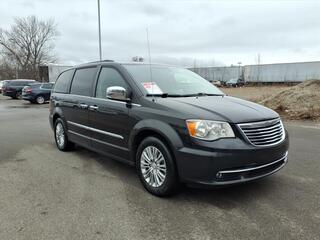 2016 Chrysler Town And Country for sale in Southfield MI