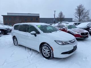 2022 Chrysler Voyager