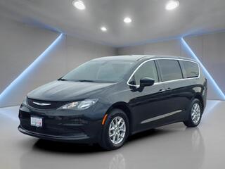 2022 Chrysler Voyager