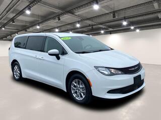 2023 Chrysler Voyager